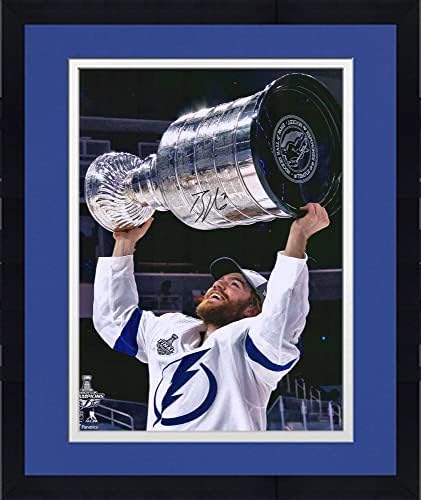 ממוסגר בריידן פוינט טמפה בייק ברק 2020 אלופת גביע סטנלי חתימה על חתימה של 16 x 20 צילום גביע - תמונות NHL עם חתימה