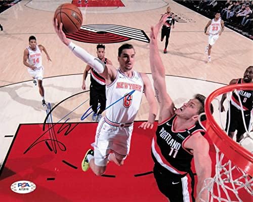 מריו היזונג'ה חתמה 8x10 צילום PSA/DNA ניו יורק ניקס חתימה - תמונות NBA עם חתימה